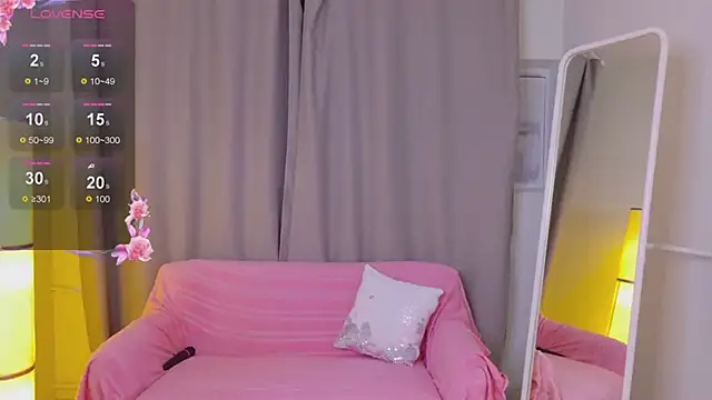 Snapshot of Lana__Cute_ chatting on March 12, 8:31 pm Lana Cute online show from March 12, 8:31 pm