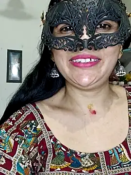 Snapshot of sexy_bhabhi69 chatting on June 27, 7:03 am sexy bhabhi69 online show from June 27, 7:03 am