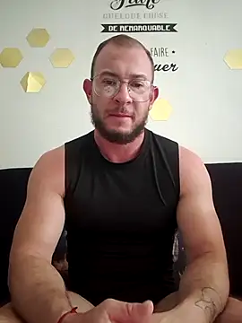 Snapshot of jourdinio13 chatting on July 4, 4:11 pm jourdinio13 online show from July 4, 4:11 pm