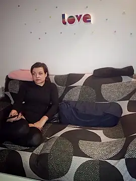 jourdinio13 online show from October 4, 5:14 pm