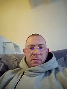 jourdinio13 online show from January 4, 2:04 pm