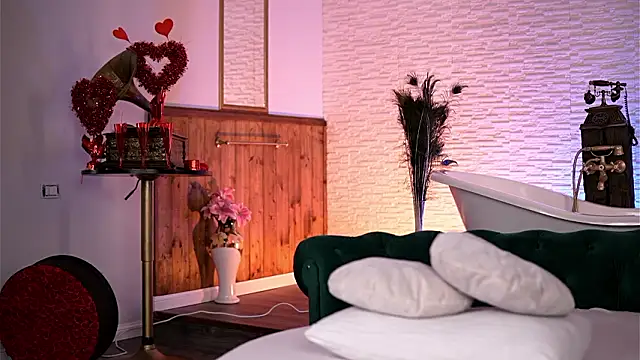 Jenna Day online show from February 27, 7:30 am