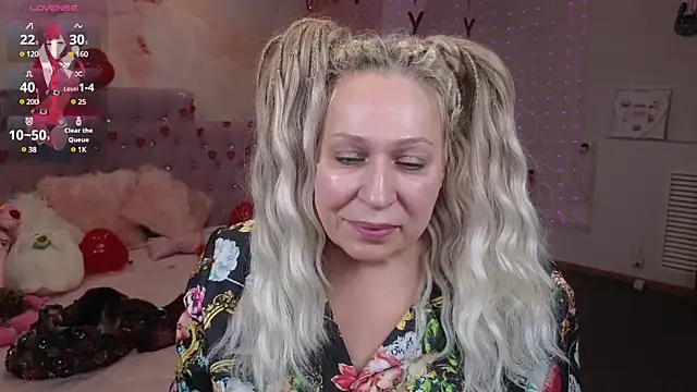 Snapshot of Penelope_Pinky chatting on February 14, 5:36 pm Penelope Pinky online show from February 14, 5:36 pm