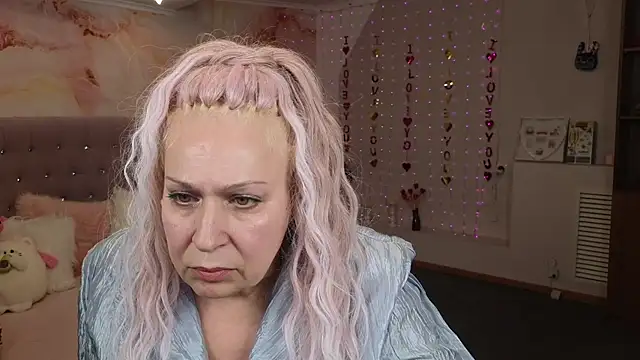 Snapshot of Penelope_Pinky chatting on February 23, 2:25 pm Penelope Pinky online show from February 23, 2:25 pm