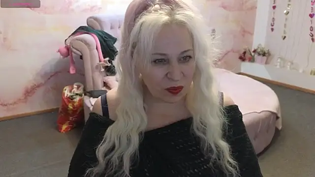 Penelope Pinky online show from May 4, 12:19 pm