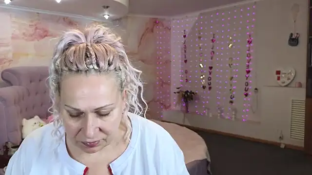 Snapshot of Penelope_Pinky chatting on October 10, 11:11 am Penelope Pinky online show from October 10, 11:11 am