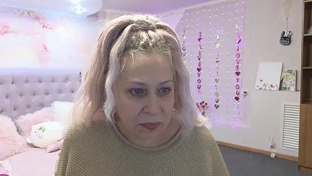 Snapshot of Penelope_Pinky chatting on March 17, 4:19 am Penelope Pinky online show from March 17, 4:19 am