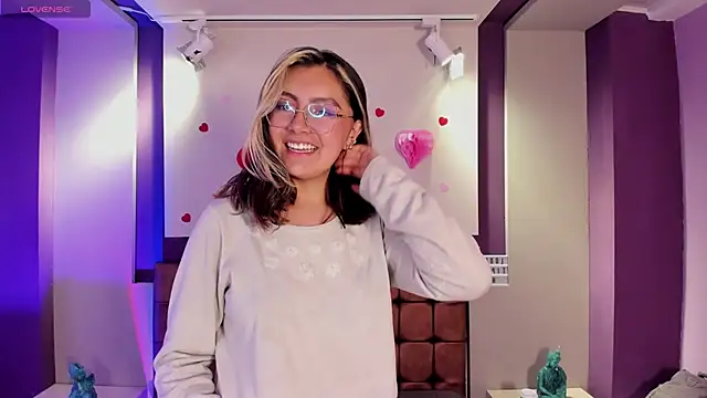 Snapshot of mila_mendoza chatting on February 21, 12:17 pm mila mendoza online show from February 21, 12:17 pm