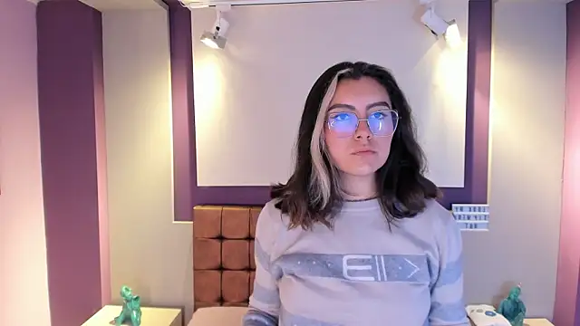 Snapshot of mila_mendoza chatting on March 15, 11:51 am mila mendoza online show from March 15, 11:51 am