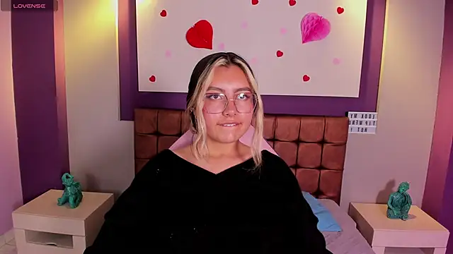 Snapshot of mila_mendoza chatting on February 8, 3:00 pm mila mendoza online show from February 8, 3:00 pm