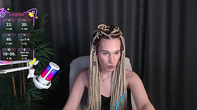 Cassie Bae online show from December 2, 9:05 pm