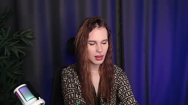 Snapshot of Cassie_Bae chatting on March 1, 11:32 am Cassie Bae online show from March 1, 11:32 am