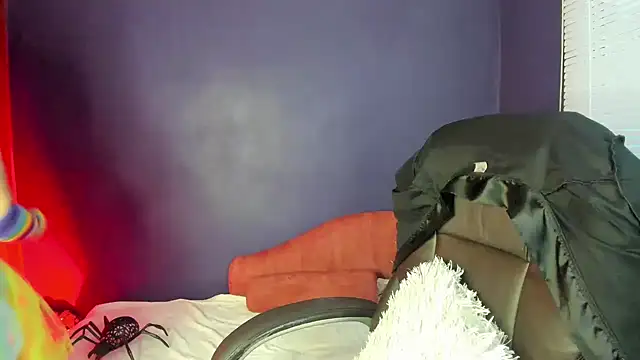 Snapshot of milufontier chatting on November 1, 10:47 pm milufontier online show from November 1, 10:47 pm