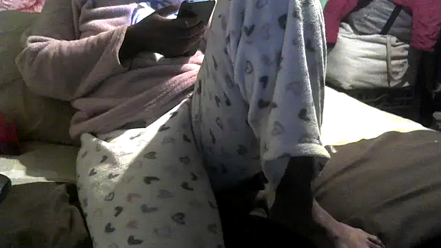 Snapshot of NicoleBitch87 chatting on March 17, 7:37 pm NicoleBitch87 online show from March 17, 7:37 pm