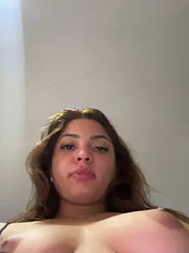 Snapshot of Nicollygriu chatting on June 18, 2:44 pm Nicollygriu online show from June 18, 2:44 pm