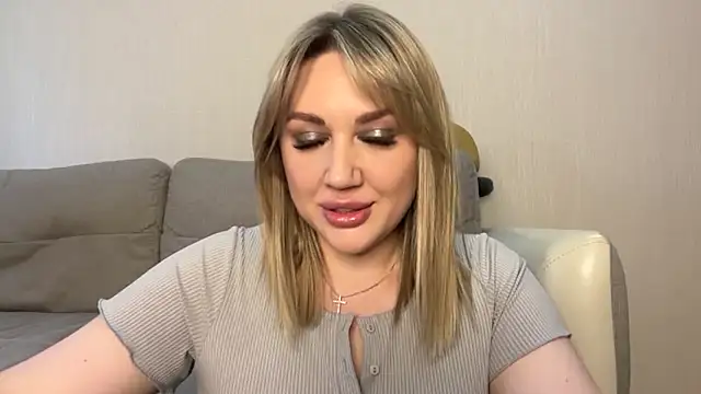 VickyLove047 online show from May 26, 8:45 am