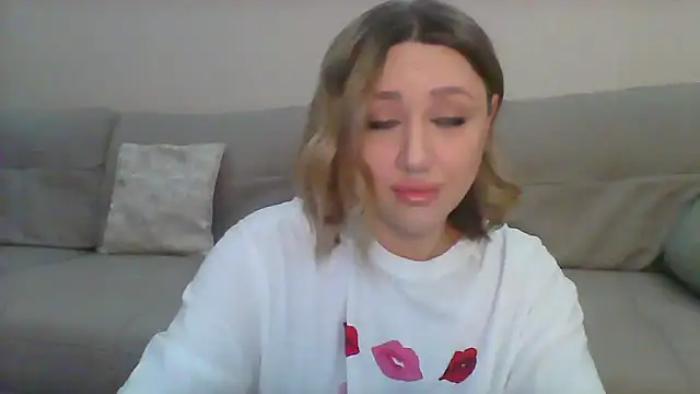 VickyLove047 online show from March 23, 6:47 am