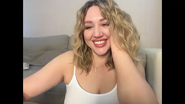 VickyLove047 online show from July 4, 6:31 am