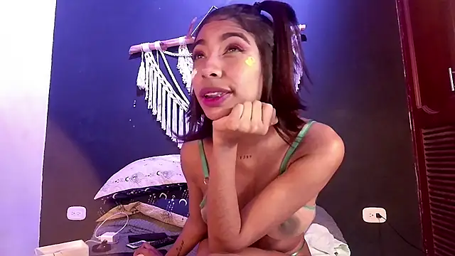 anais tgn online show from March 18, 4:40 am