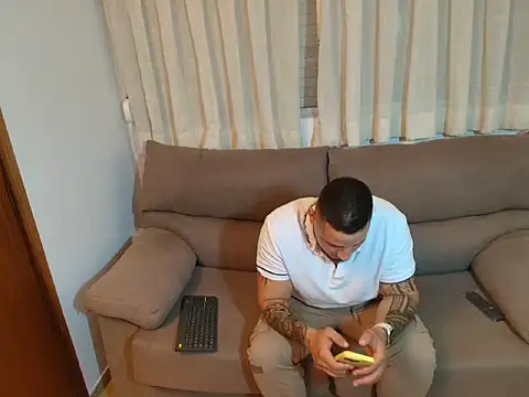 Geishastudios online show from October 30, 9:33 pm