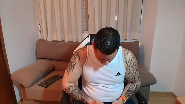 Snapshot of Geishastudios chatting on March 2, 8:54 am Geishastudios online show from March 2, 8:54 am