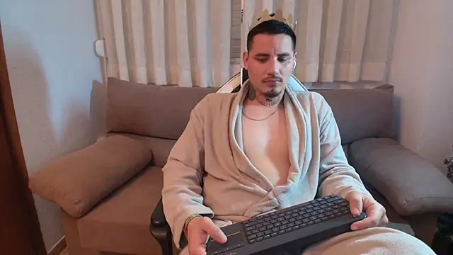 Snapshot of Geishastudios chatting on January 5, 6:11 pm Geishastudios online show from January 5, 6:11 pm