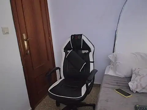 Geishastudios online show from October 6, 9:10 am