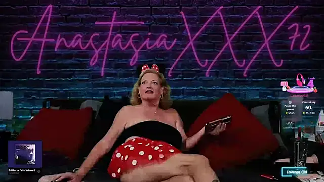 anastasiaxxx72 online show from October 30, 1:15 am