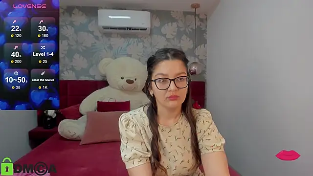 Snapshot of ZarifaBev chatting on February 7, 12:53 am ZarifaBev online show from February 7, 12:53 am