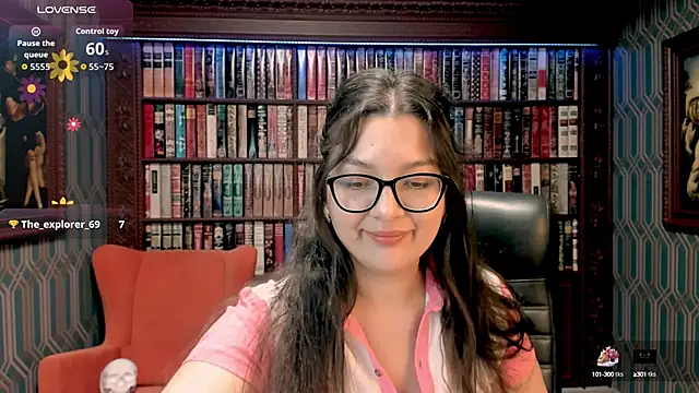 Snapshot of ZarifaBev chatting on October 10, 2:56 am ZarifaBev online show from October 10, 2:56 am