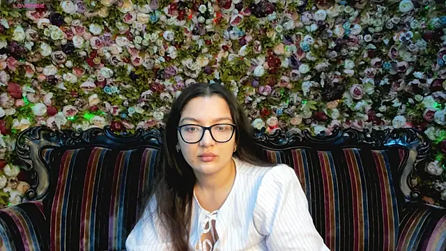 Snapshot of ZarifaBev chatting on October 15, 12:13 pm ZarifaBev online show from October 15, 12:13 pm