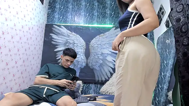 exotic hot couple online show from March 27, 10:54 pm