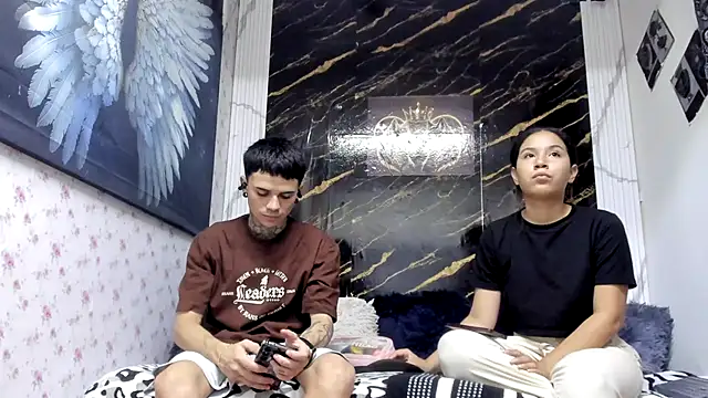 Snapshot of exotic_hot_couple chatting on July 19, 8:38 pm exotic hot couple online show from July 19, 8:38 pm