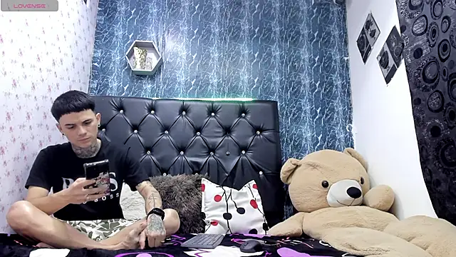 exotic hot couple online show from February 4, 9:10 pm