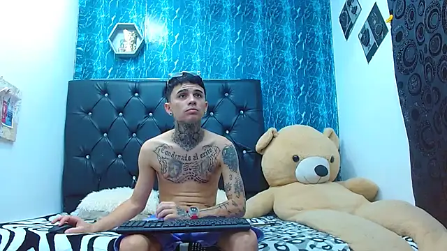 exotic hot couple online show from March 3, 12:12 am