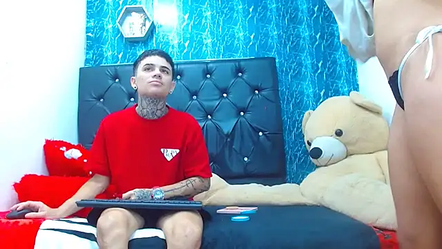 exotic hot couple online show from January 31, 1:22 am