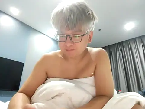 leoUSIR online show from January 9, 8:27 pm