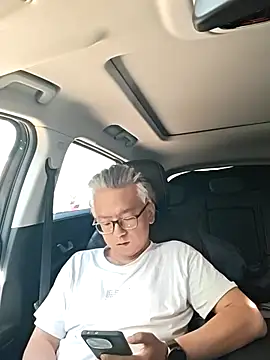 leoUSIR online show from April 27, 7:06 am