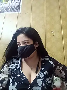 Snapshot of hornycoupleJandS chatting on July 18, 7:44 pm hornycoupleJandS online show from July 18, 7:44 pm