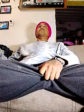 NewBe9D9 online show from November 17, 9:57 am