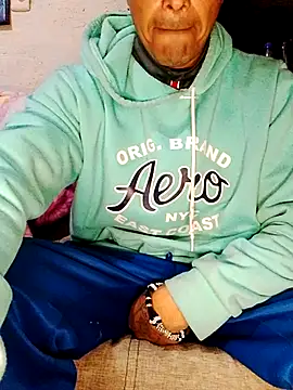 NewBe9D9 online show from November 26, 9:20 am