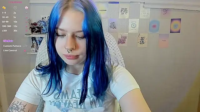 Snapshot of tender_kiitty chatting on September 25, 12:44 pm tender kiitty online show from September 25, 12:44 pm