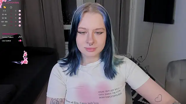 tender kiitty online show from February 8, 7:11 pm