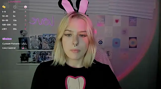 Snapshot of tender_kiitty chatting on January 25, 11:13 am tender kiitty online show from January 25, 11:13 am