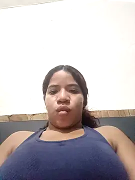 Kelsie Williams online show from April 10, 11:45 pm