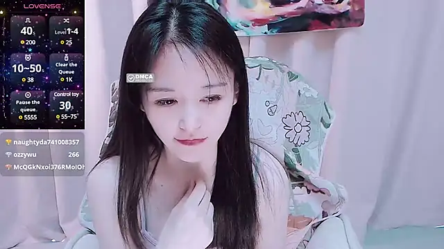 Snapshot of CN-Babycat chatting on March 9, 4:05 am CN-Babycat online show from March 9, 4:05 am