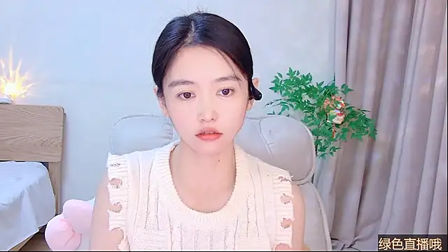 Snapshot of CN-Babycat chatting on February 1, 3:49 am CN-Babycat online show from February 1, 3:49 am