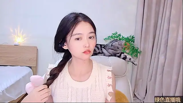 Snapshot of CN-Babycat chatting on February 1, 3:54 pm CN-Babycat online show from February 1, 3:54 pm