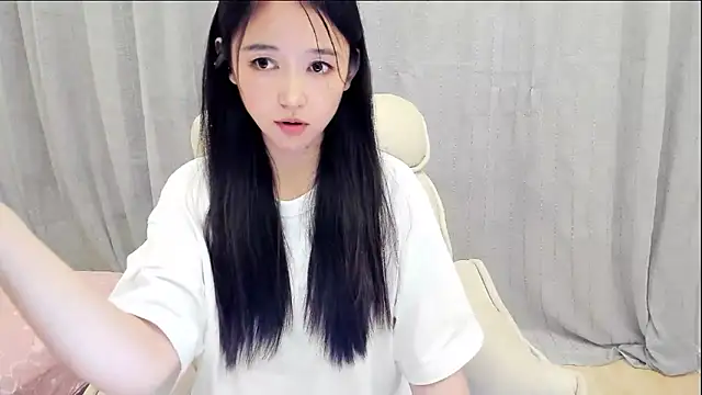 Snapshot of CN-Babycat chatting on October 10, 1:34 pm CN-Babycat online show from October 10, 1:34 pm