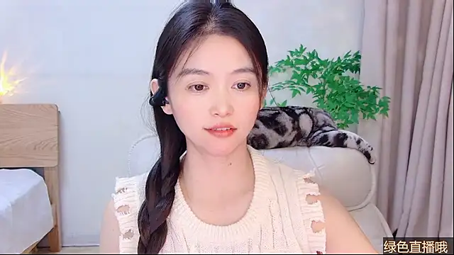 Snapshot of CN-Babycat chatting on February 7, 4:04 pm CN-Babycat online show from February 7, 4:04 pm